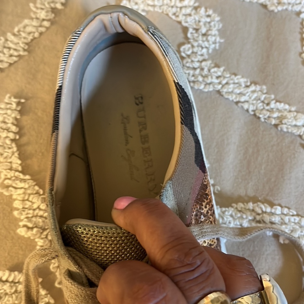 Burberry Sneakers - Picture 4 of 5